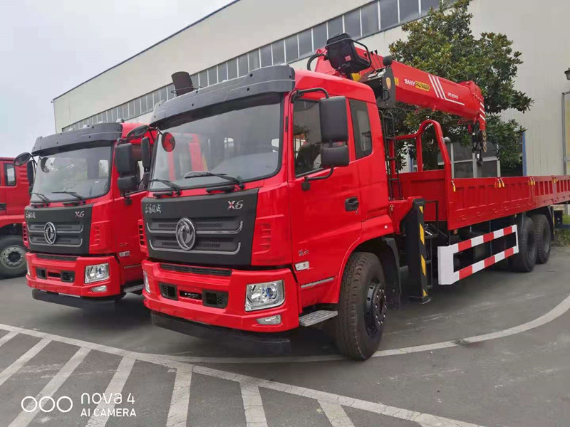 國(guó)六東風途威X6後(hòu)雙橋新款随車吊